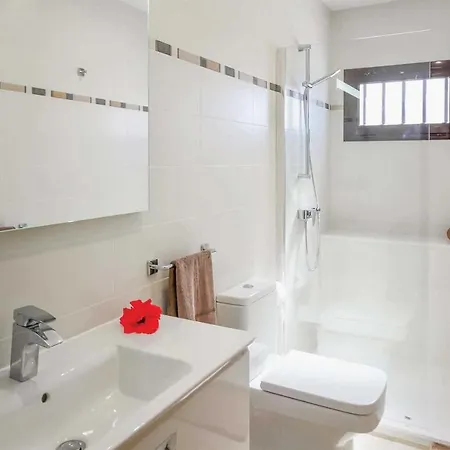 Puerto Del Carmen Sleeps 6 Air Con Wifi Villa *